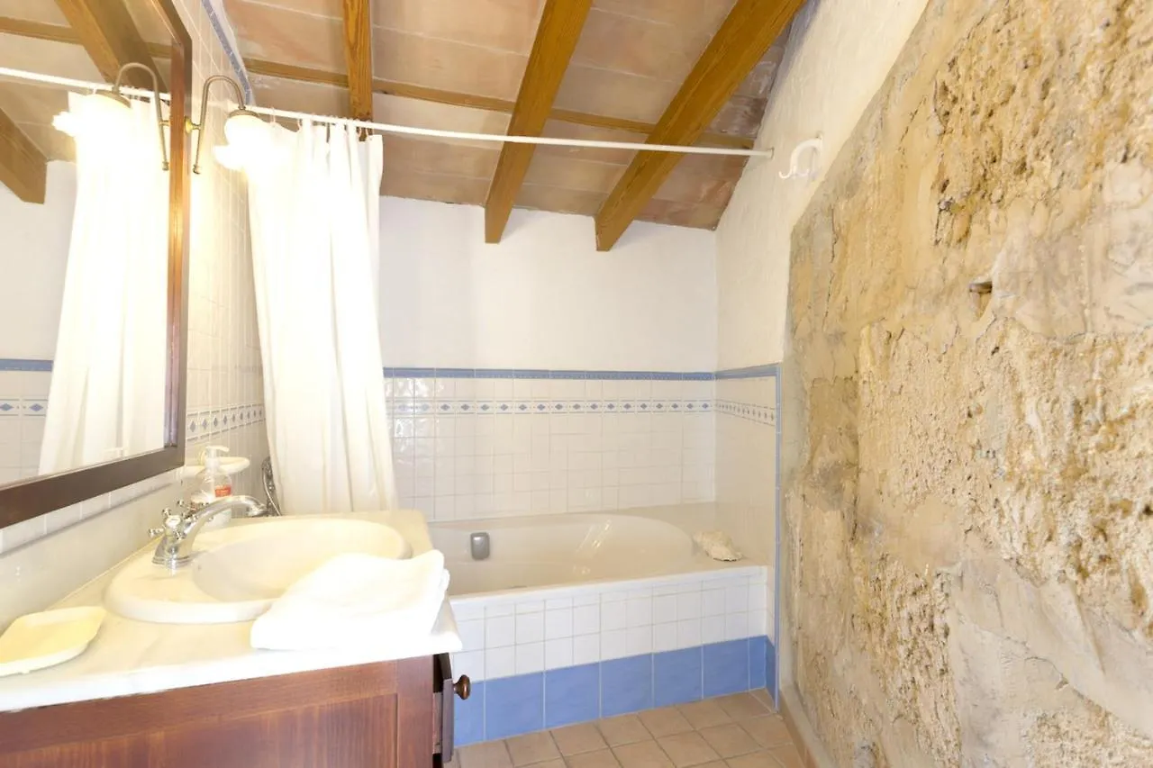Spacious Apartment In Pollenca With Mountain View